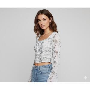 Boutique - Green Floral Mesh Tie-Front Crop Top - M